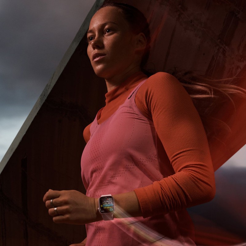 Смартгодинник Apple Watch Series 9 GPS 41mm Starlight Aluminium Case with Starlight Sport Band – M/L